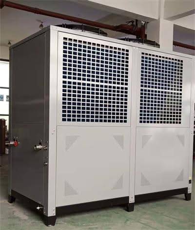 風(fēng)冷式冷水機(jī)組出現(xiàn)噪音問(wèn)題的時(shí)候要怎么維護(hù)？